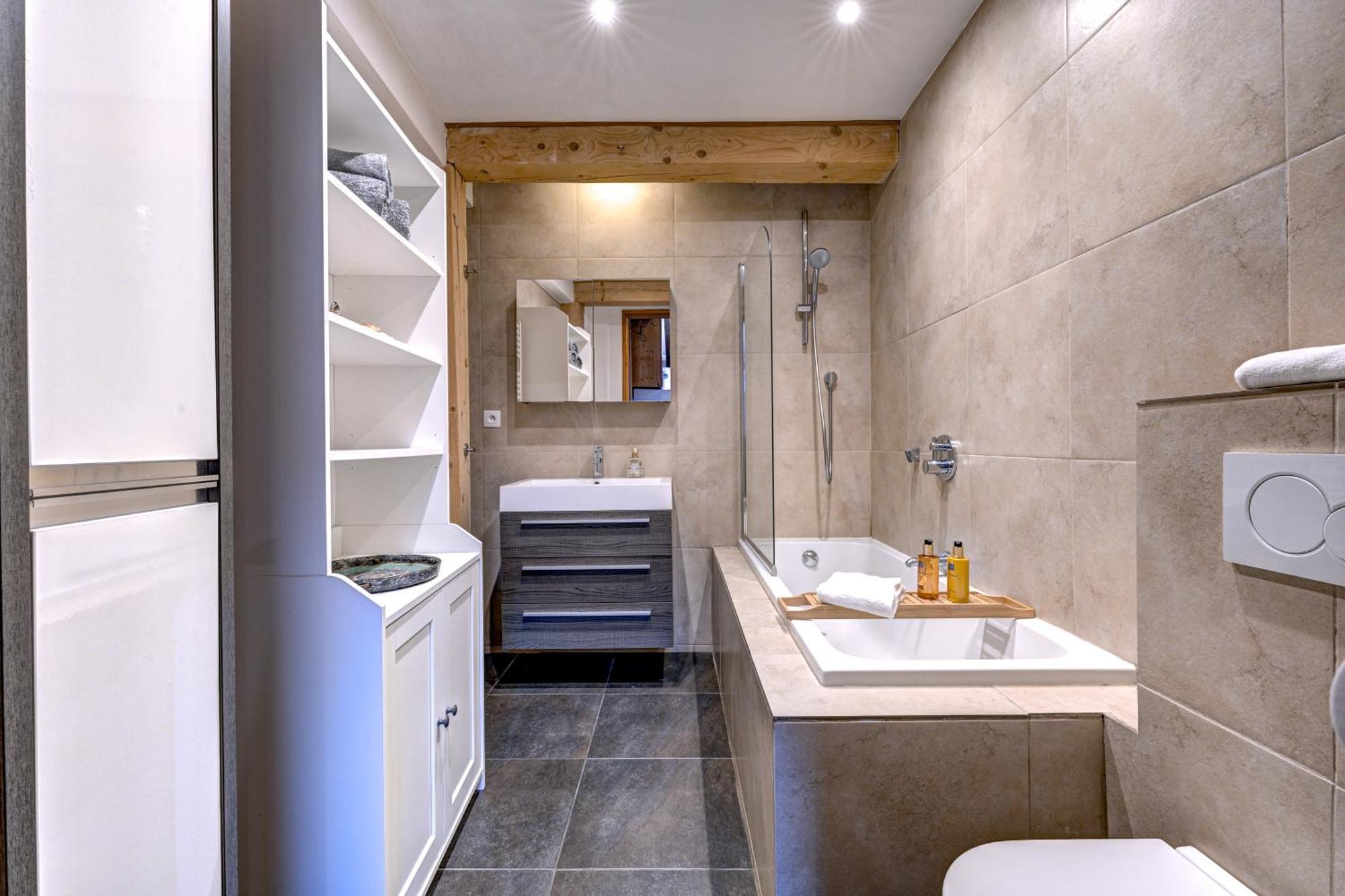 Tiki Lodge - Hot Tub & Sauna Chamonix Ngoại thất bức ảnh
